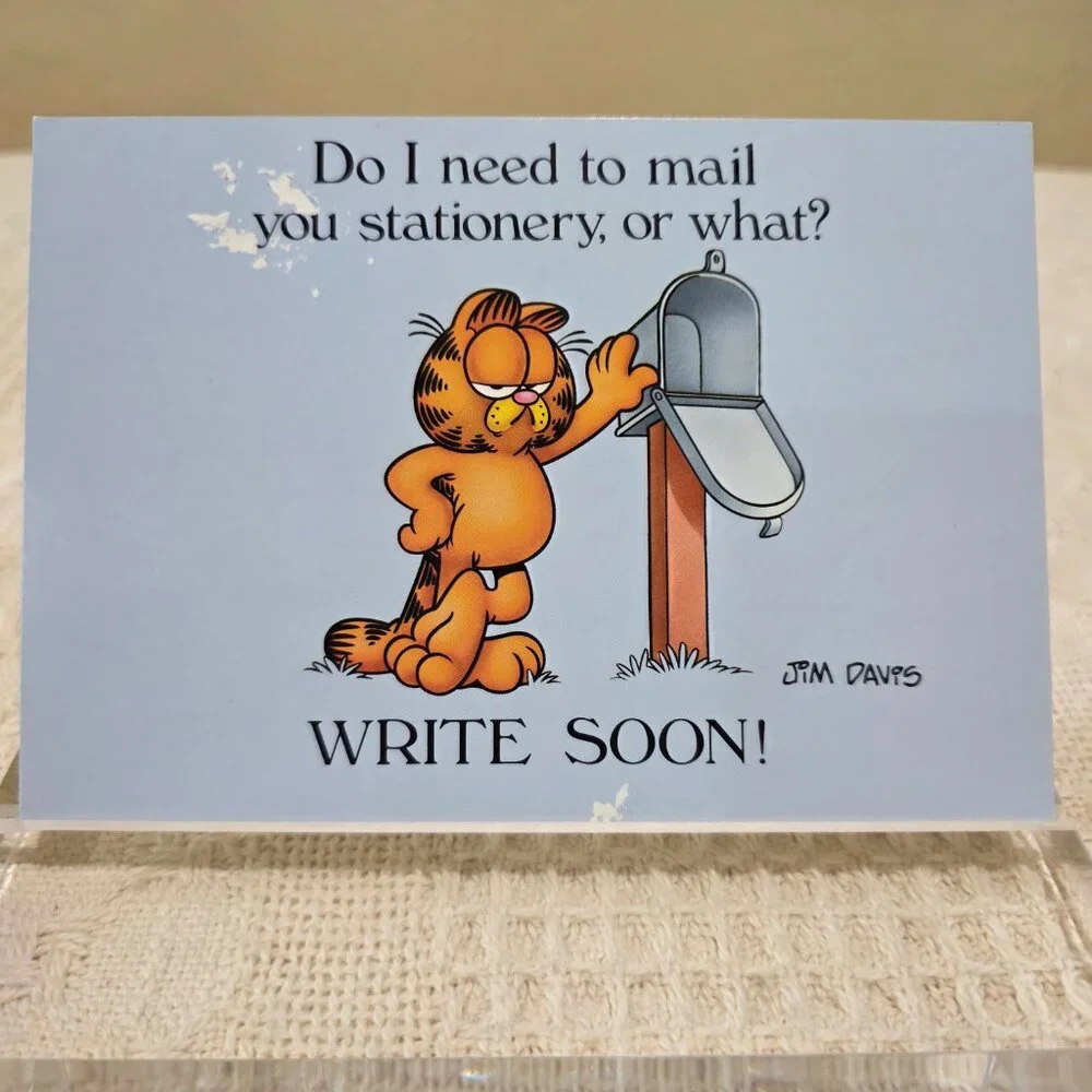 Vintage Garfield Jim Davis DO I NEED TO MAIL YOU STATIONARY OR.. Postcard Unused